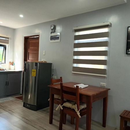 Grae’s Apartelle Moalboal Esterno foto