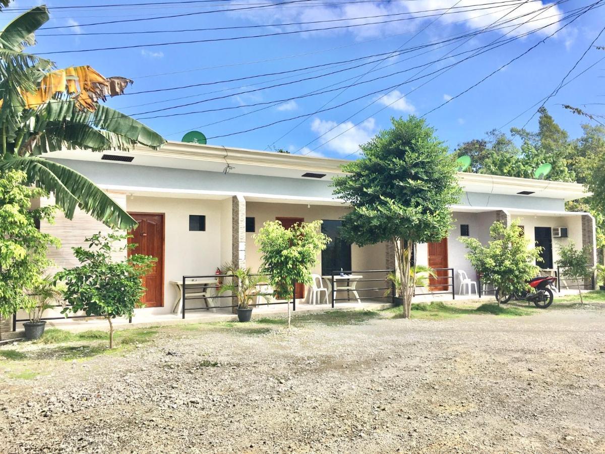 Grae’s Apartelle Moalboal Esterno foto