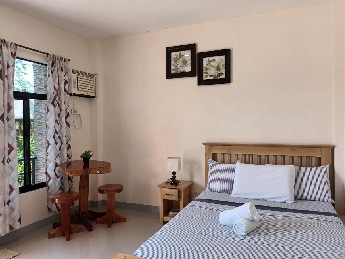 Grae’s Apartelle Moalboal Esterno foto
