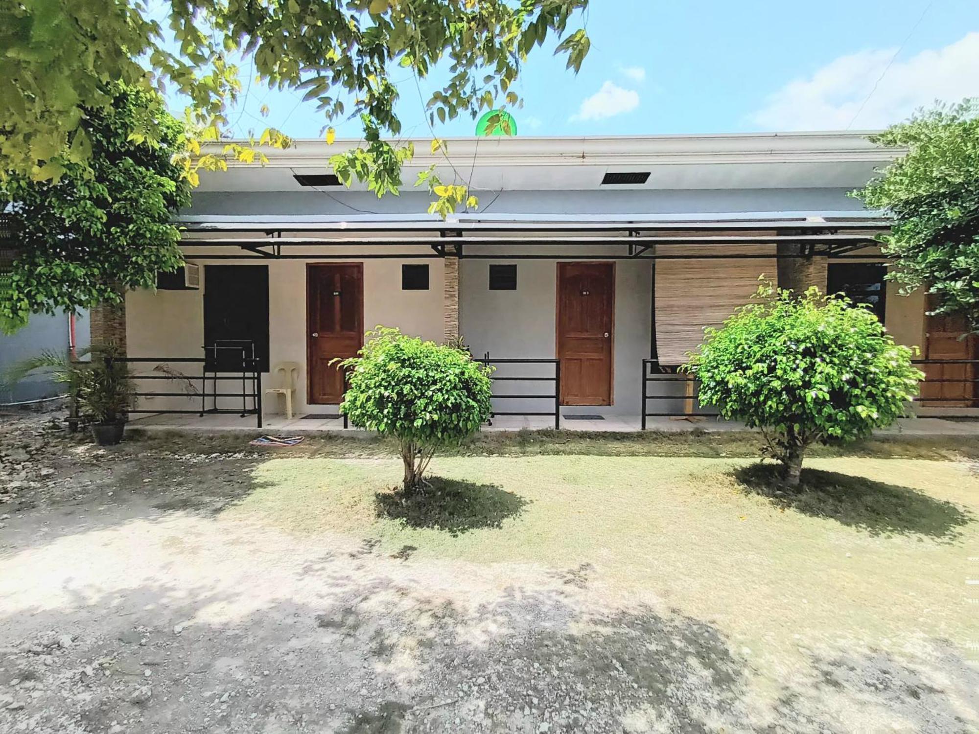Grae’s Apartelle Moalboal Esterno foto