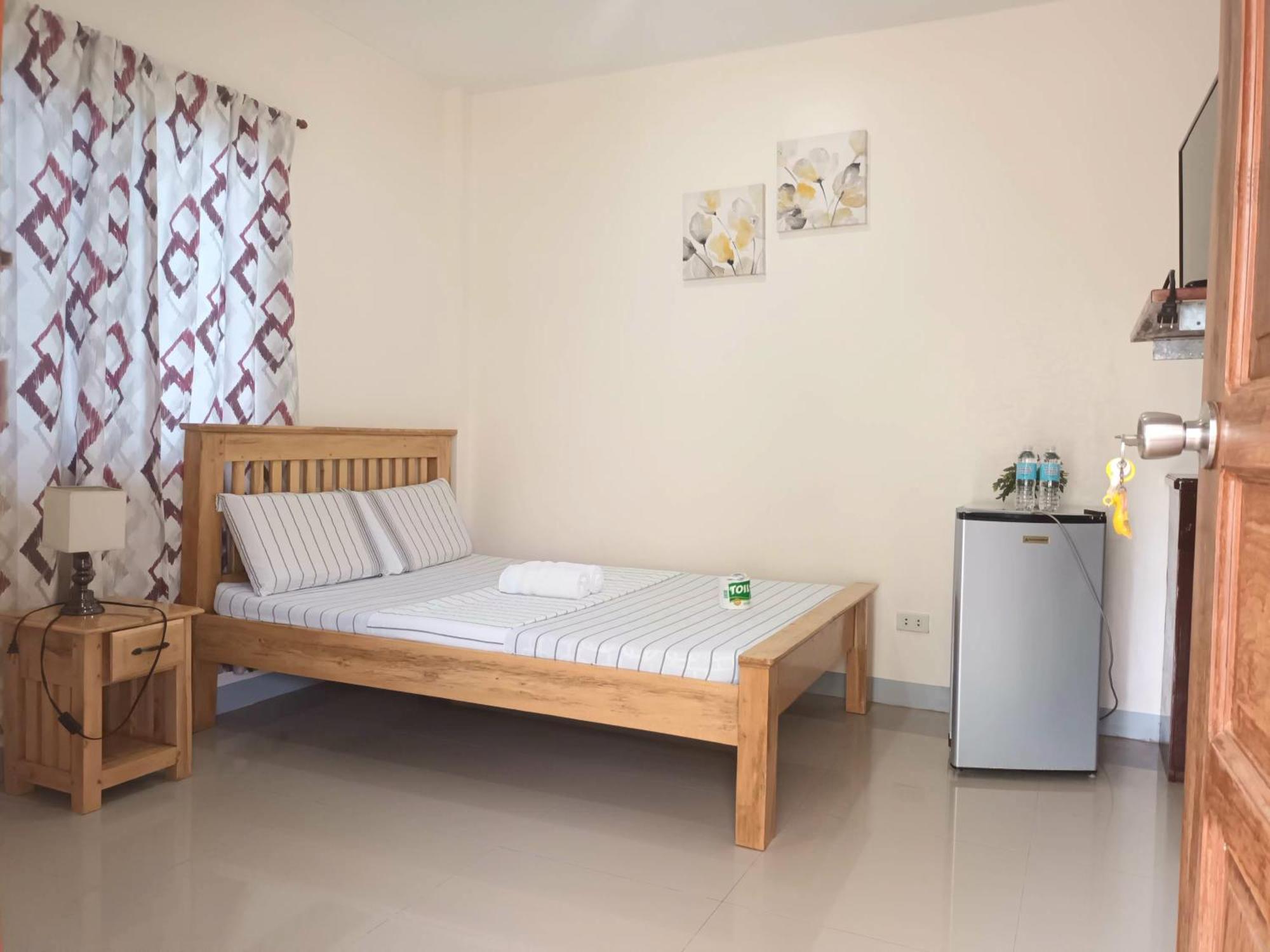 Grae’s Apartelle Moalboal Esterno foto