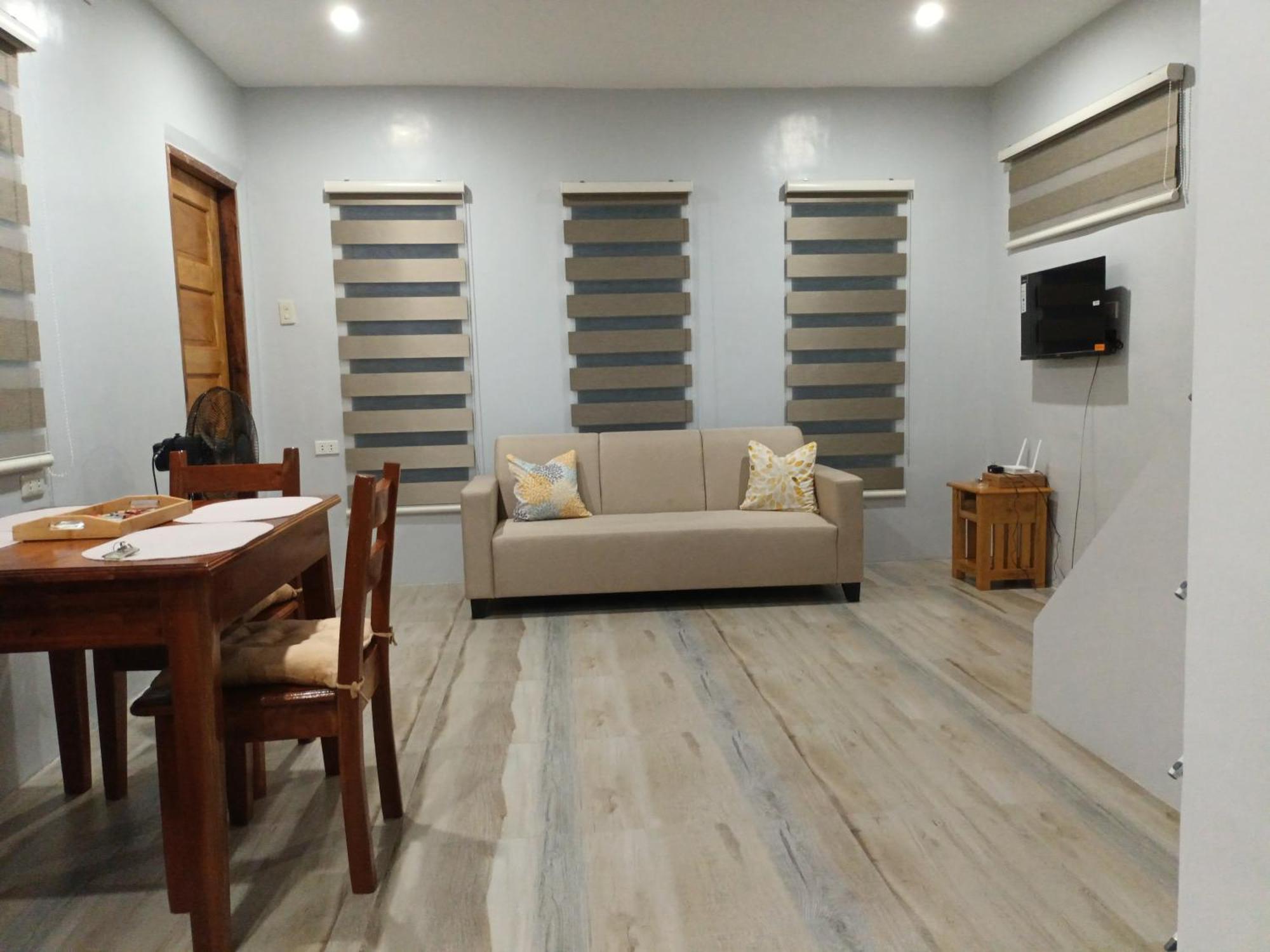 Grae’s Apartelle Moalboal Esterno foto
