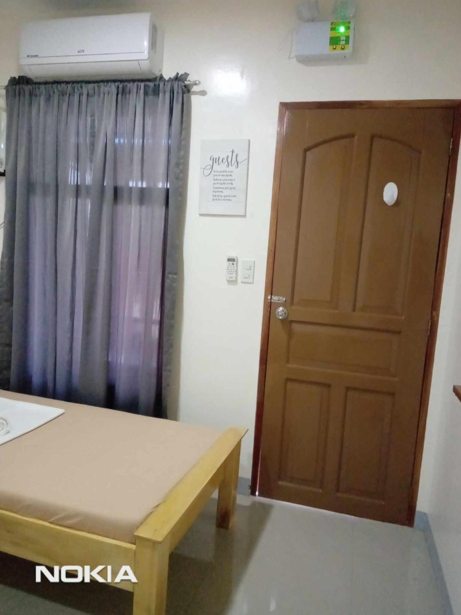 Grae’s Apartelle Moalboal Esterno foto