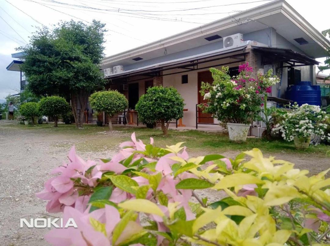 Grae’s Apartelle Moalboal Esterno foto