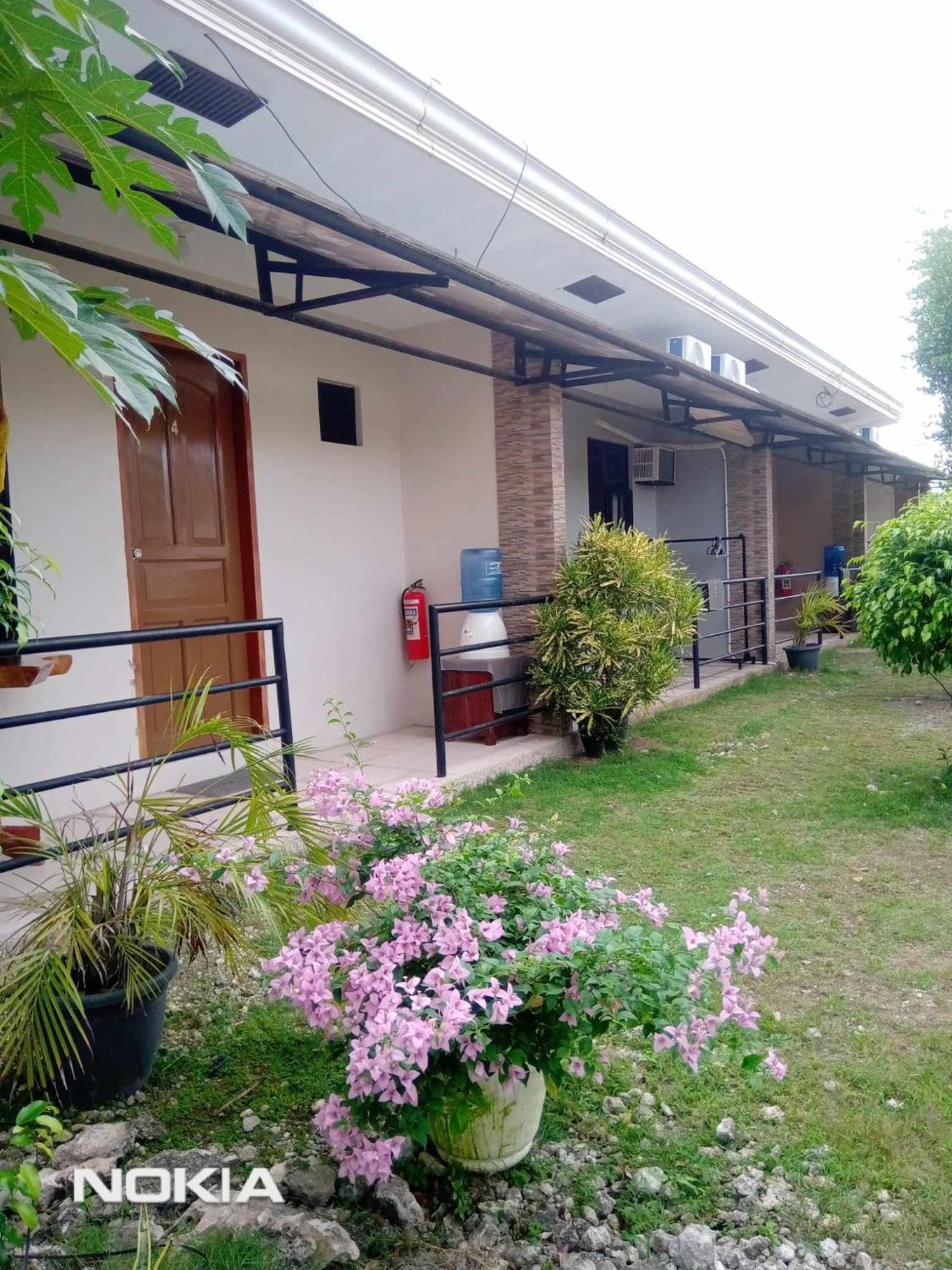 Grae’s Apartelle Moalboal Esterno foto
